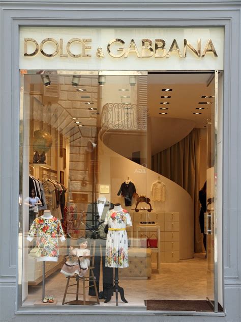 dolce and gabbana factory outlet milano